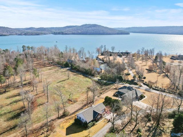 50 Pendleton Drive, Guntersville, AL 35976