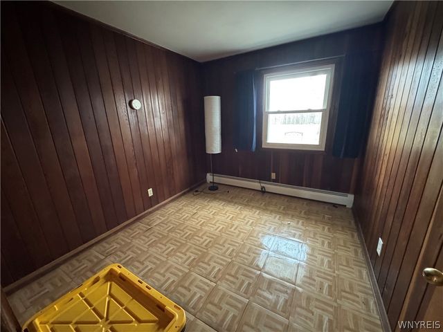 27 Woodlee Lane, Grand Island, NY 14072