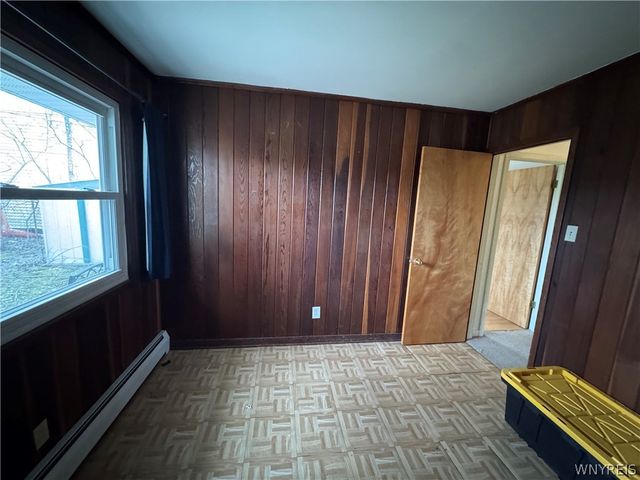 27 Woodlee Lane, Grand Island, NY 14072