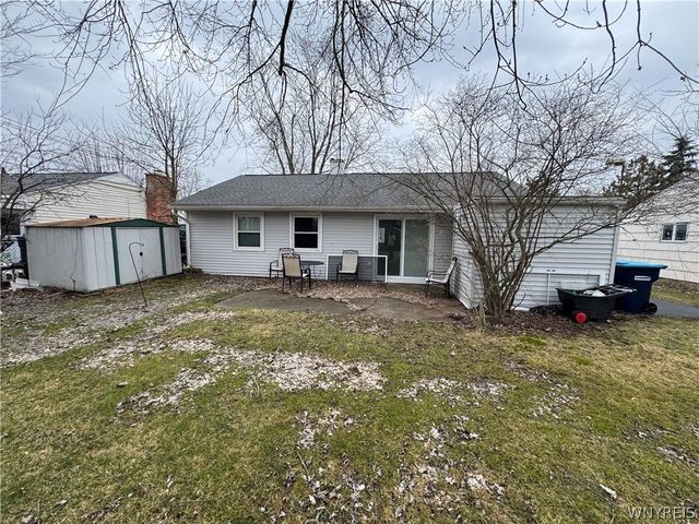 27 Woodlee Lane, Grand Island, NY 14072