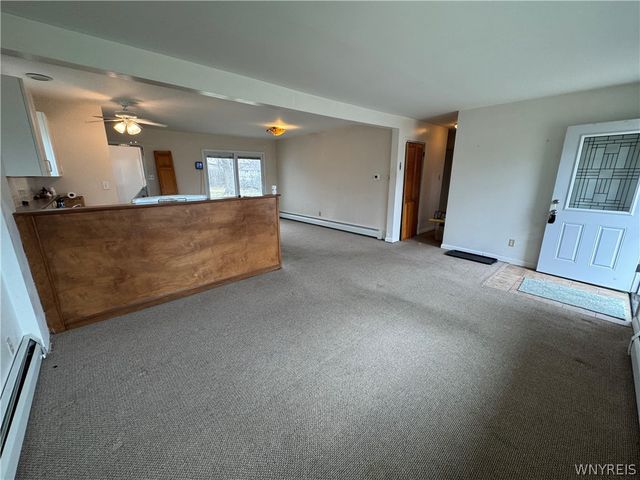 27 Woodlee Lane, Grand Island, NY 14072