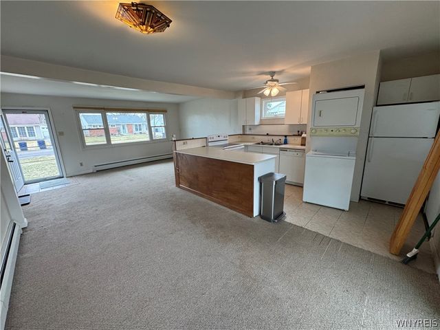 27 Woodlee Lane, Grand Island, NY 14072