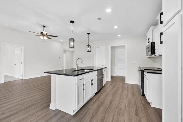 361 Galway Dr, Clarksville, TN 37042