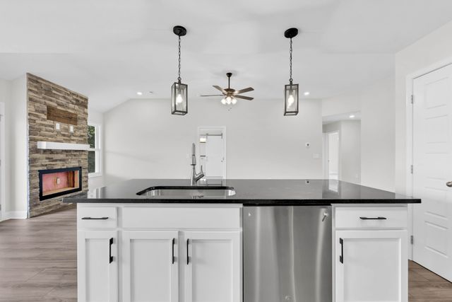 361 Galway Dr, Clarksville, TN 37042