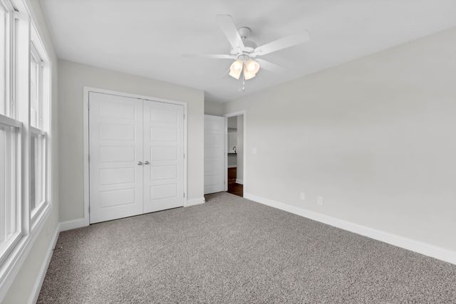 361 Galway Dr, Clarksville, TN 37042