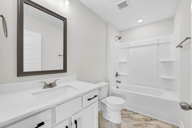 361 Galway Dr, Clarksville, TN 37042