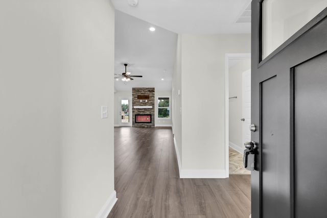 361 Galway Dr, Clarksville, TN 37042