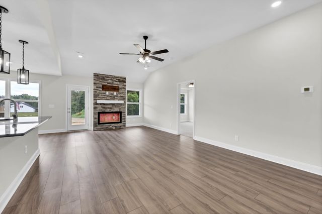 361 Galway Dr, Clarksville, TN 37042