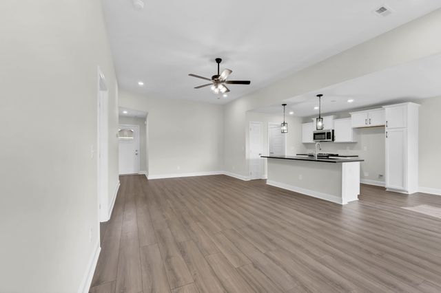 361 Galway Dr, Clarksville, TN 37042