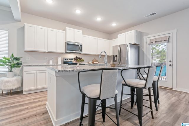 9909 HUNTER PLACE, Warrior, AL 35180