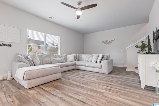 9909 HUNTER PLACE, Warrior, AL 35180