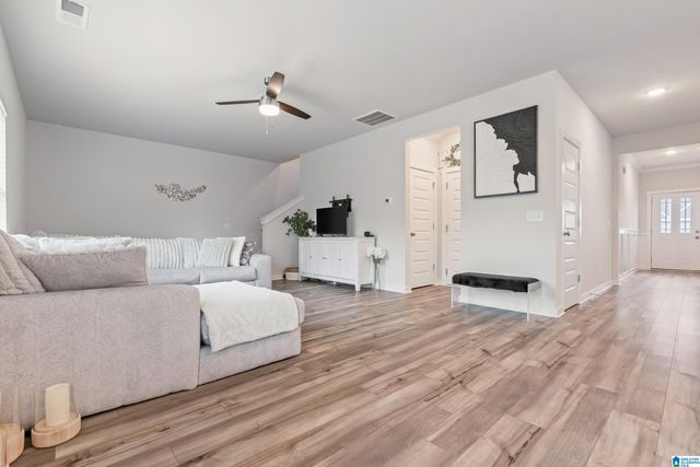 9909 HUNTER PLACE, Warrior, AL 35180