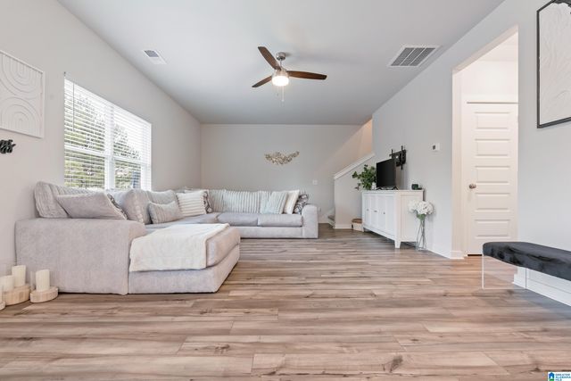 9909 HUNTER PLACE, Warrior, AL 35180