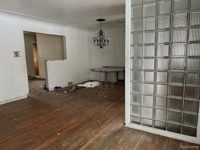 2112 Winona Street, Flint, MI 48504