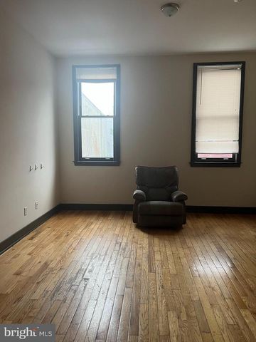1905 W DIAMOND ST, Philadelphia, PA 19121