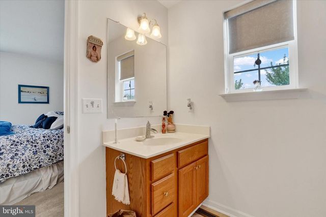233 EQUINE CV, Red Lion, PA 17356