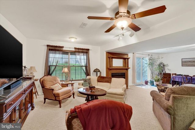 233 EQUINE CV, Red Lion, PA 17356