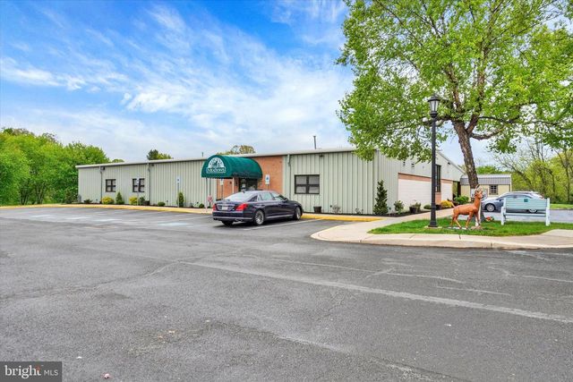 233 EQUINE CV, Red Lion, PA 17356