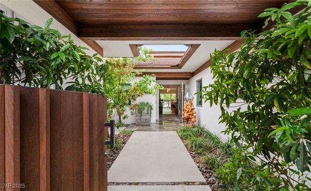 2951 Brighton Creek Court, Las Vegas, NV 89135