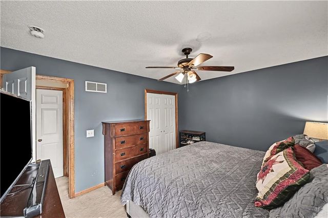18713 Primrose Street, Smithville, MO 64089