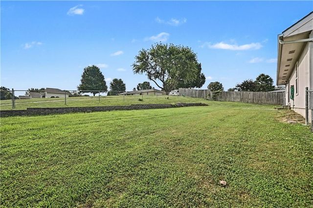18713 Primrose Street, Smithville, MO 64089