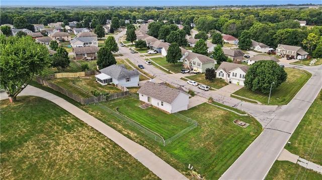 18713 Primrose Street, Smithville, MO 64089