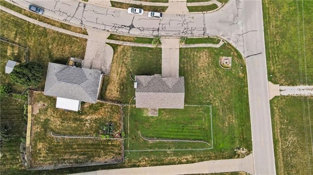 18713 Primrose Street, Smithville, MO 64089
