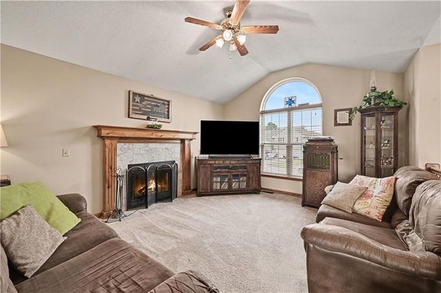 18713 Primrose Street, Smithville, MO 64089