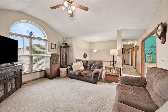 18713 Primrose Street, Smithville, MO 64089
