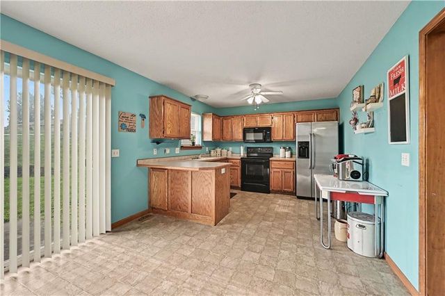 18713 Primrose Street, Smithville, MO 64089