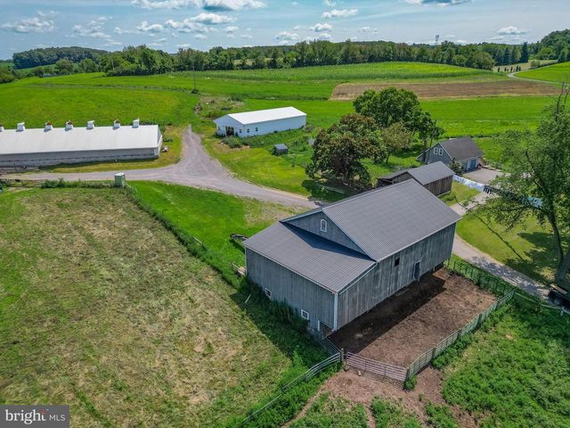 103 POND LN, Middleburg, PA 17842