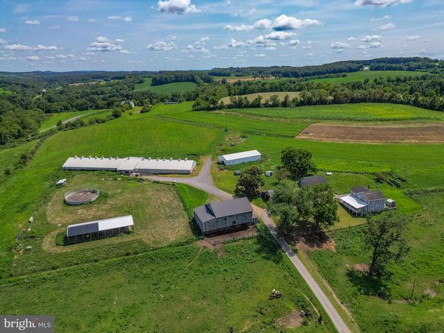 103 POND LN, Middleburg, PA 17842