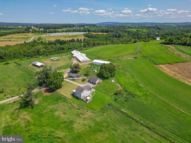 103 POND LN, Middleburg, PA 17842