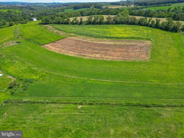 103 POND LN, Middleburg, PA 17842