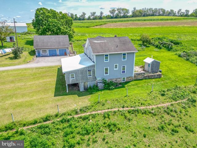 103 POND LN, Middleburg, PA 17842