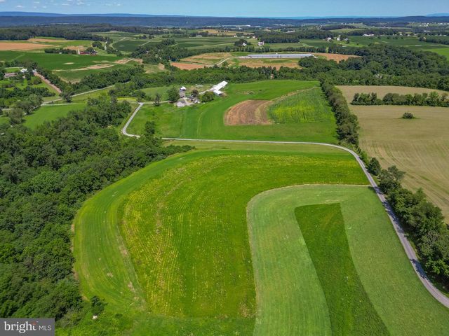 103 POND LN, Middleburg, PA 17842