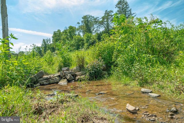 103 POND LN, Middleburg, PA 17842