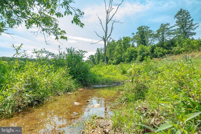 103 POND LN, Middleburg, PA 17842