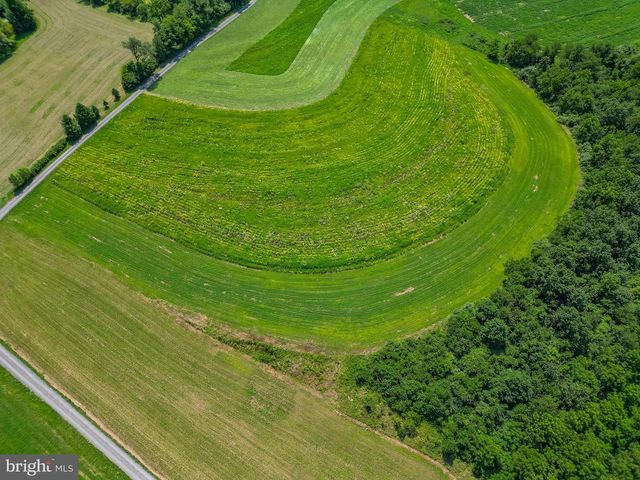 103 POND LN, Middleburg, PA 17842