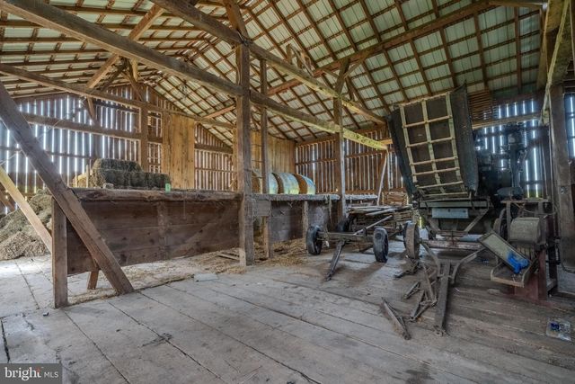 103 POND LN, Middleburg, PA 17842