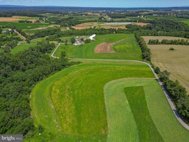 103 POND LN, Middleburg, PA 17842