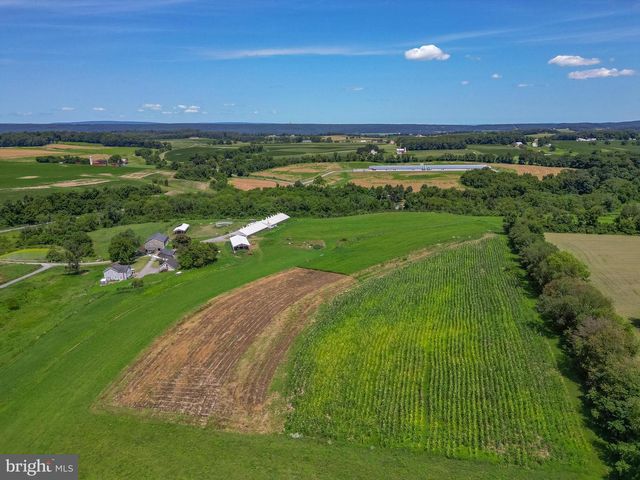 103 POND LN, Middleburg, PA 17842