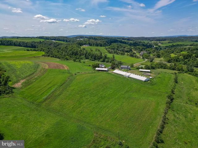 103 POND LN, Middleburg, PA 17842