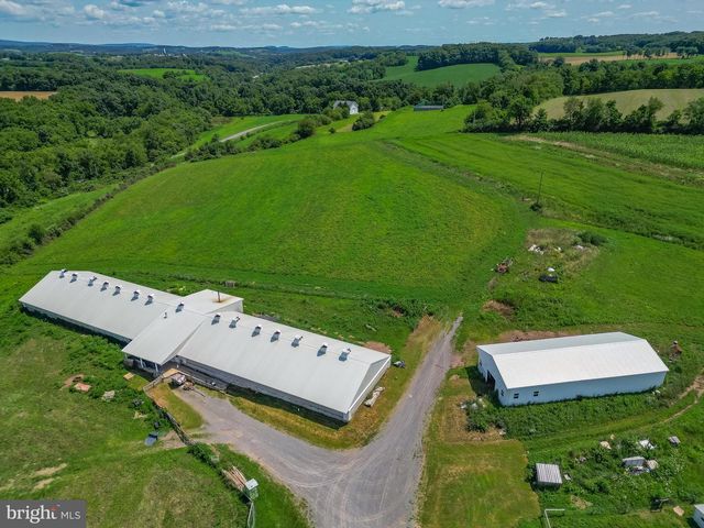 103 POND LN, Middleburg, PA 17842