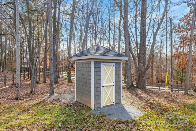 516 Lands End Trail, Belmont, NC 28012