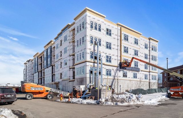 141 East Point Drive 201, East Providence, RI 02916