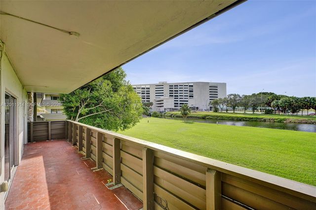 8335 SW 72nd Ave 205D, Miami, FL 33143