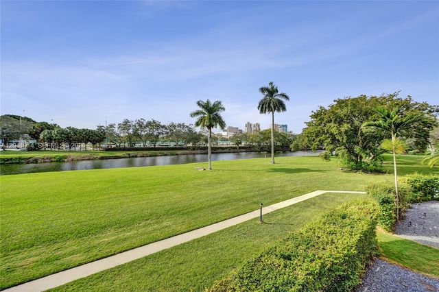 8335 SW 72nd Ave 205D, Miami, FL 33143