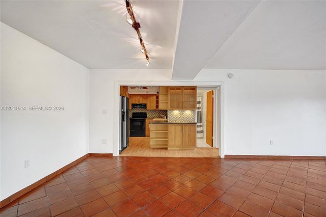 8335 SW 72nd Ave 205D, Miami, FL 33143