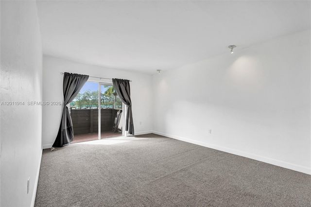 8335 SW 72nd Ave 205D, Miami, FL 33143